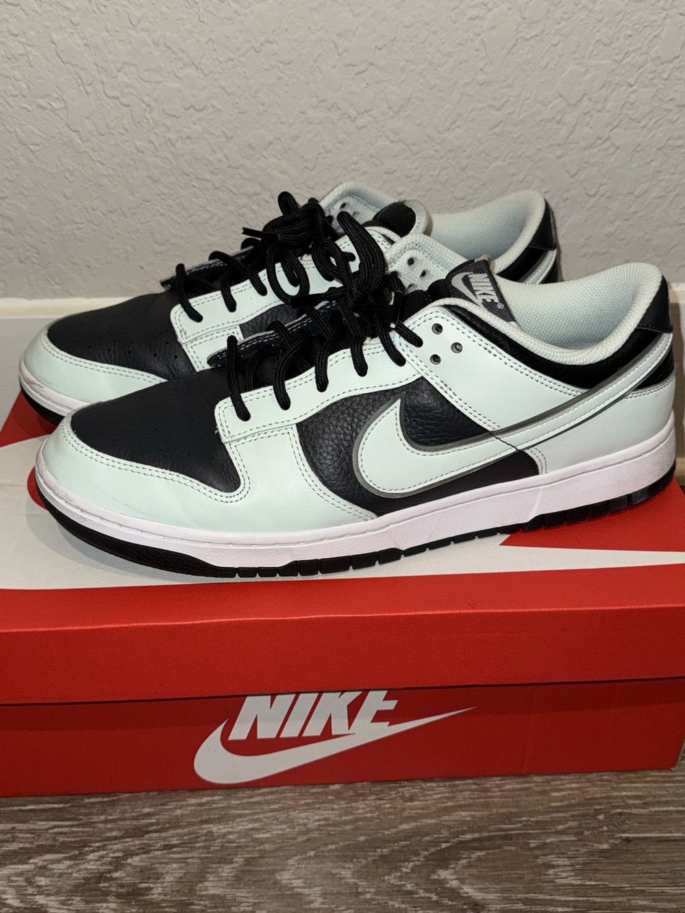 Nike Dunk Low - Mint Green & Black